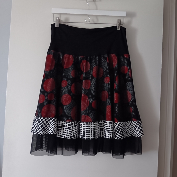 DINH BA Black Red White Print Tulle Layered Skirt L - Picture 3 of 3